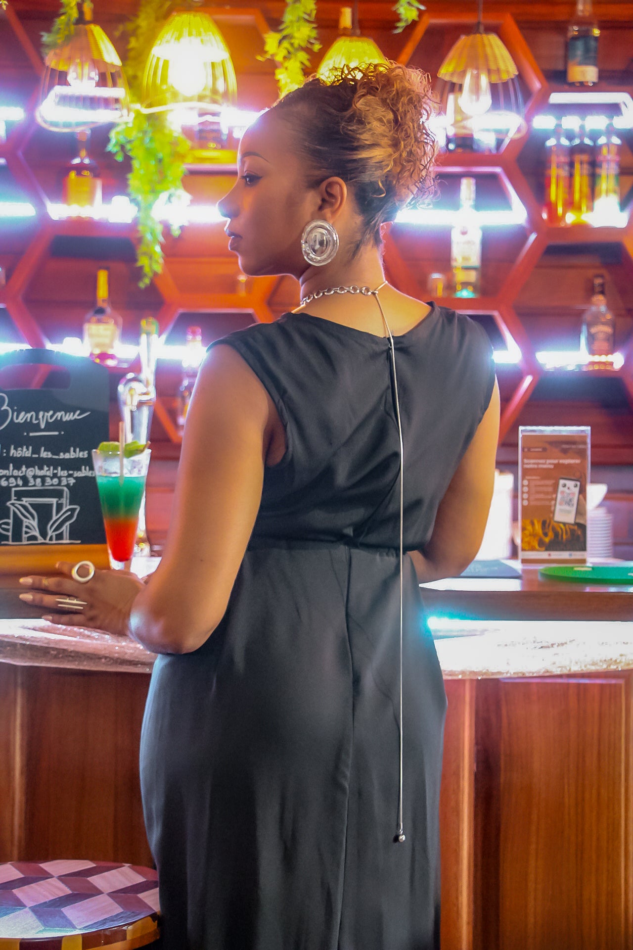 Collier TRESOR. Bijou deux-en-un : collier de dos ou sautoir