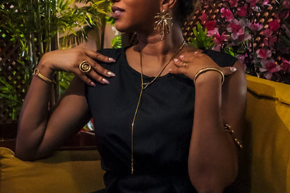 collier plongeant INTRIGUE